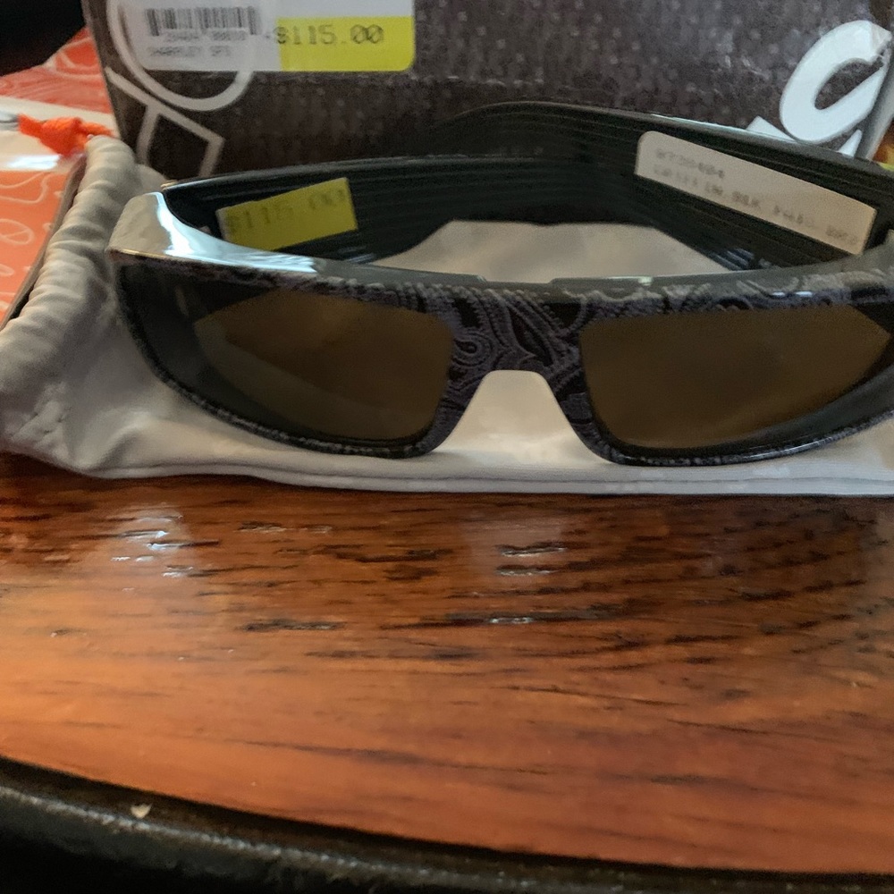 Super cute paisley spy optic sunglasses